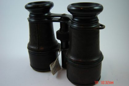 Ζευγάρι κυνηγητικά δερμάτινα κυάλια circa 1930 .TIMH 50EURO