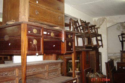 Γαλλικό παλιό γραφείο σαλονιού  από ξύλο μαόνι. Ενα έπιπλο γραφείου σε στυλ empire που θα δώσει στον χώρο σας μια αριστοκρατική νότα. circa 1880. ΔιαστάσειςΜ127Π72Υ76. TIMH 650EURO