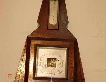 Αγγλικό Art Deco βαρόμετρο-Θερμομετρο circa 1920.TIMH 120 EURO 56εκ.